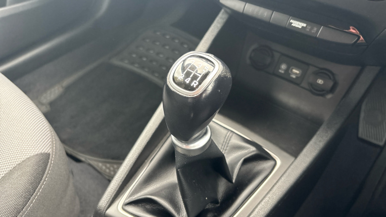 Hyundai i20 1.2 MPi Play 5dr Petrol Hatchback